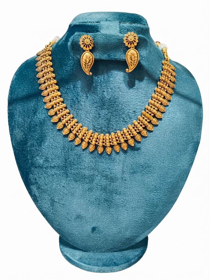 Royal Antique Gold-Plated Leaf-Motif Traditional Short Necklace Set with Drop Earrings