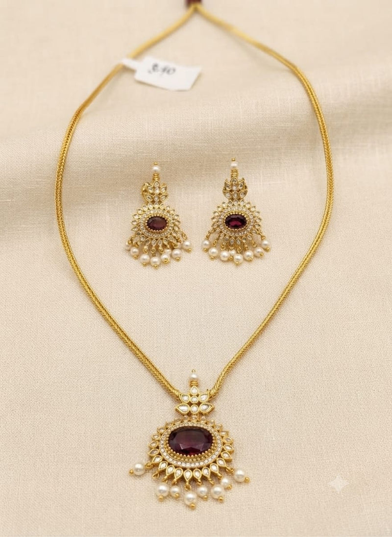 Antique Gold Mint Green Stone Pendant Necklace Set with Pearl Drops